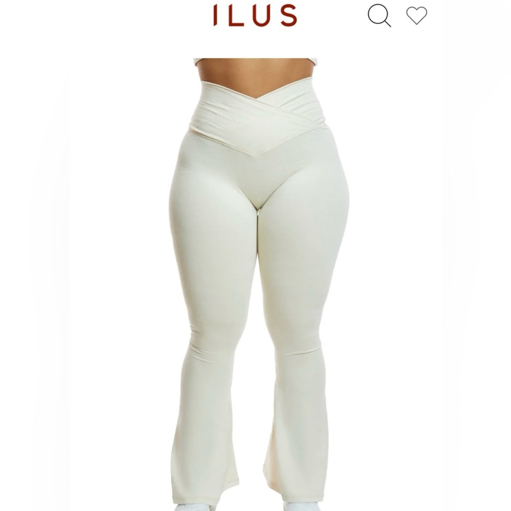 ILUS Cinched Cross Over Flare Leggings